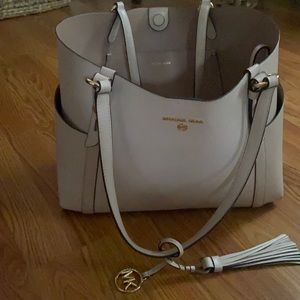 No longer use this tote